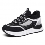 Uued naiste vabaajajalatsid Hingavad v&otilde;rkjalatsid Libisemisvastased kerged spordijalatsid 35 must