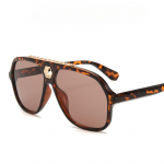 Mood Uued suure raamiga p&auml;ikeseprillid Peitepulk V&auml;lisp&auml;ikeseprillid S&otilde;itmine Konn Peegel. UV400