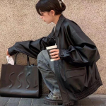 Vintage must nahktagi Naiste Korea t&auml;navar&otilde;ivad Moto Biker T&otilde;mblukuga jakid Suurem&otilde;&otilde;tmelised gooti stiilis mootorrattamantlid M must