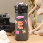 Uus 304 roostevabast terasest vaakumkolb, suure mahutavusega &otilde;pilase kaasaskantav h&uuml;ppav tass, kaasaskantav kaas, multikas armas &otilde;lgtops. 500ml roosa