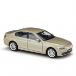 Welly 1/24 BMW 5. seeria 535i Sulamist Auto Mudel Die-cast & M&auml;nguasi Metallist S&otilde;idukid Auto Mudel K&otilde;rge Simulatsioon Kogumine Laste Kingitused kuldne