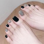 24 tk / komplekt Quick Nails L&uuml;hikesed mustad varbak&uuml;&uuml;ned h&otilde;bedase s&auml;raga Valik&uuml;&uuml;nte kleebis Kantav veekindel manik&uuml;&uuml;r viimistletud k&uuml;&uuml;ned