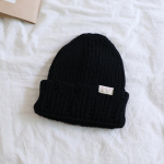 Lastem&uuml;ts Lastele poistele ja t&uuml;drukutele kootud m&uuml;tsid