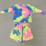 Naiste lipsuv&auml;rviga tr&uuml;kitud vabaaja pidžaamakomplekt S mitmev&auml;rviline