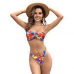 2 tk/komplekt Naiste bikiinikomplekt Bandeau polsterdatud juhtmevaba bikiinirinnahoidja k&otilde;rge v&ouml;&ouml;kohaga ujumisp&uuml;ksid komplekt jaotatud disain lilleprindiga ujumistrikoo S punane
