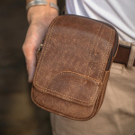 Meeste retro ehtsast nahast v&ouml;&ouml;-kott - Esimese kihi lehmanahast ratsutamis- ja t&ouml;&ouml;v&ouml;&ouml;-kott