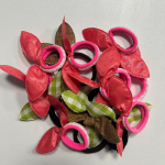 Seo oma juuksed moekalt kinni ja saa v&auml;ike kingitus juuksesideme eest &ndash; kaks juhuslikku v&auml;rvi Two random colors mitmev&auml;rviline