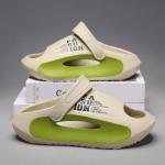 Uued Laste Meeste Suvised Aiajalatsid Laste Beebi Eva Aukudega Sandaalid Slaidid Sussid Poisid T&uuml;drukud Kodu Ranna Pl&auml;tud Jalatsid Pluss Suurus 49 must