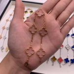 Boutique Neljak&auml;pa Ristikheina Viie &Otilde;iega K&auml;ev&otilde;ru 18K Kerge Luksus Ins Disain Mood Peen Mitmek&uuml;lgne Meeste ja Naiste Mudelid K&auml;ev&otilde;ru Boutique Bracelet