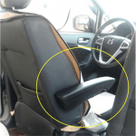 Must Auto Veoauto Istme K&auml;etoe Kinnitus Parempoolne K&auml;etugi PU Nahk Reguleeritav