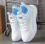 Trendikad kingad Uued Fly-Knit tossud Kevad ja suvi Pehme tallaga Vabaaja emme kingad V&otilde;rgust madalad Jooksu&otilde;pilaste kingad 35 beebi sinine v&auml;rv