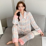 Naiste j&auml;&auml;siidist pidžaamad, pikkade varrukatega, lihtsad koduriided 2022. aasta uus k&otilde;rge tundetemperament, mida saab kulutada magamisriided XL hall v&auml;rv