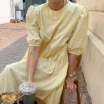 Elegantne puhvisvarrukatega &uuml;lisuur t&auml;ppidega naiste kleit Naiste pikk kleit suvine vabaajaline O-kaelusega naiste kleit S kollane