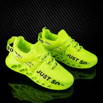 Meeste lendavad riidest kerged, hingavad ja mugavad tossud, naiste moodsad tossud, suured naiste kingad 39 fluorestseeruv roheline v&auml;rv