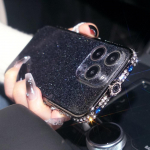 Snake Head Diamond Border Glitter Backboard objektiivi kile telefoni&uuml;mbrisega IPhone 15 14 Plus 13 12 11 Pro Max XSMax 8 7 Plus kaitsekaanega iPhone 7/8(no film) must