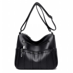 Naiste pehmest nahast keskealise ema kott &otilde;lakott must