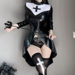 Vampiirinunna kost&uuml;&uuml;m Suures suuruses Halloweeni kost&uuml;&uuml;mid Ristiteemalised tumeda gooti kost&uuml;&uuml;mid L