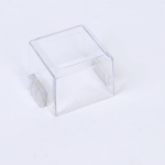 Vandalismikindel l&uuml;litikate (magnet), ruudukujuline PC, l&auml;bipaistev, 64x64x42mm (v&auml;lism&otilde;&otilde;tmed), l&uuml;liti katmiseks magnetiga. [Sisu] 1 t&uuml;kk