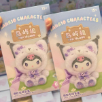 Sanrio Nukutegelased Rebane Saar Pimekarp Cinnamoroll Vin&uuml;&uuml;l Pl&uuml;&uuml;s Ripatsid &Uuml;llatuskarp My Melody Anime Nukud Salakott M&auml;nguasi Random 2PCS beige
