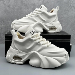 Uued moekad meeste kingad paksu tallaga k&otilde;rged vabaajajalatsid pehme tallaga mugavad p&otilde;rutust neelavad jooksu-spordijalatsid tossud 39 valge