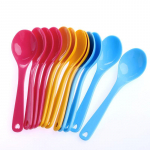 12 tk imiku toitmislusikas, ohutu plastikust v&auml;ikelapse koolitus, s&ouml;&ouml;mislusikas komplekt 12 PCS