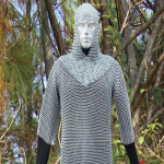 Lahinguvalmis keskaegne Habergeon Chainmail Armour Coif komplekt