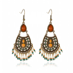 RUI RUI YU Naiste vanaaegsed etnilises stiilis k&otilde;rvar&otilde;ngad, v&auml;rvilised nikerdatud helmed, tutid, &otilde;&otilde;nsad ripatsid, ehted. 2