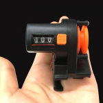 Vastupidi &otilde;ngen&ouml;&ouml;ri s&uuml;gavuse m&otilde;&otilde;tmise t&ouml;&ouml;riist kalastustarvete pikkuse m&otilde;&otilde;tmise loendur 0-999M 6 cm peeso kalastusvarustus must