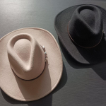 Tootja Denim-stiilis lambavildist m&uuml;ts Moekas puhasvillane fedora-m&uuml;ts dekoratiivse &auml;&auml;rega vildist m&uuml;ts 56cm must