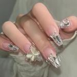 K&auml;sitsi kantav k&uuml;&uuml;nte High Sense hulgim&uuml;&uuml;k Diamond Butterfly Nail Art k&uuml;&uuml;neplaaster wearing kit valge