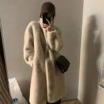 Talvine uus karusnahast &Uuml;hes t&uuml;kis pikk paksendatud kunstkarusnaha mantel S aprikoosi