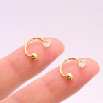 2 tk roostevabast terasest s&uuml;damest ristk&otilde;rvar&otilde;ngad naistele v&auml;ike t&auml;her&otilde;ngas Helix Tragus k&otilde;hre konch Daithi augustamise ehted