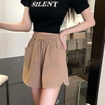 Uued kevad- ja suvepaeltega k&otilde;rge v&ouml;&ouml;kohaga topelttaskutega lahtised suurte suurustega vabaaja p&uuml;ksid naistele, mitmek&uuml;lgsed laia s&auml;&auml;rega l&uuml;hikesed p&uuml;ksid S