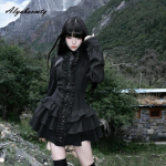 Jaapani Lolita stiilis naiste mustad minikleidid gooti pitsist volangidega krae vibuga slim Y2K kleit Harajuku Halloween kihilised volangid Cosplay kost&uuml;&uuml;m S must