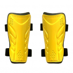 1 paar jalgpalli s&auml;&auml;rekaitsmeid noortele lastele. Paksendatud pehme polsterdatud hubane kandmine professionaalsed s&auml;&auml;rekaitsmed koos reguleeritavate topeltelastsete rihmadega kollane