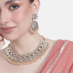 Estele Unikaalne ja ilus Kundani kaelakeekomplekt naistele