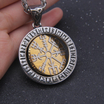 Runes Kaelakee Viking Compass Meeste P&otilde;hjamaade Amulett Hip Hop Boutique Biker Ripats Roostevabast terasest ehted Kingitus Single Pendant