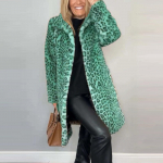 Naiste moekas &uuml;hev&auml;rviline rev&auml;&auml;riga keskmise pikkusega pl&uuml;&uuml;sist mantel M