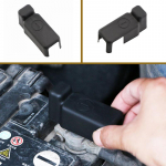 1 tk musta mittes&uuml;ttivast plastikust negatiivse v&otilde;imsusega patareid, katab aku kaitsekatted VW Polo Jetta Skoda Fabia Rapid jaoks