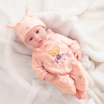 Imiteeritud beebinuku m&auml;ngunuku emailiga taass&uuml;ndinud nuku saab muuta laste perekonna m&auml;ngunukuks