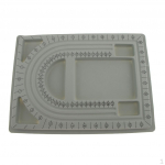 P&auml;rlilauast n&ouml;&ouml;rist ehete valmistamise korraldaja kandik k&auml;sit&ouml;&ouml;t&ouml;&ouml;riist