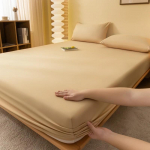 1 tk. elastne voodilina, liibuv lina madratsi kate. Voodipesu voodikate elastse ribaga voodilina &uuml;hev&auml;rvilise madratsi kattega 120cmx200cm Only a sheet