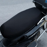 Mootorratta istmepadja katte soojusisolatsioon istmekatte kaitse&uuml;mbrise padja elektromobile soojus- ja veekindel v&otilde;rkkate must