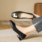 Kandilise varbaga keskmise paksu kontsaga nahast kingad Pehmest nahast lamedad, madala suuga &uuml;ksikud kingad Moodsad mitmek&uuml;lgsed t&ouml;&ouml;jalatsid 34 must