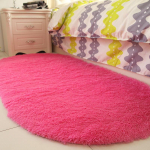 Puhas siidvaip magamistuppa v&otilde;i elutuppa - Pl&uuml;&uuml;sist pikk diivan ja voodi&auml;&auml;rne pleed 100x200 cm