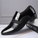 Mehed Slip On Meeste Kleit Oxfordi Mood &Auml;rikleit Meeste Kingad Uued Klassikalised nahast Meeste &uuml;likonnad Kingad Meeste kingad pidulikud kingad 38