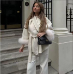 Naiste l&uuml;hike kraavimantel s&uuml;gava V-kaelusega, ise seotava v&ouml;&ouml;ga ja hallide karvaste tutiga mansettidega, elegantne vabaaja stiil M