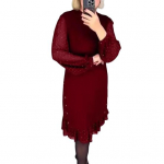 Naiste midikleit, pikk v&otilde;rkkangast &otilde;hupalliga varrukas, t&auml;ppitr&uuml;kiga volangidega &auml;&auml;ris, vaba puhtav&auml;rviline p&otilde;lvepikkusega kaelus Keskealiste naiste kleit ostlemiseks M