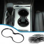 Auto esik&auml;igukasti veetassi hoidiku paneeli kaunistuse kaane trimmi kleebis Jeep Grand Cherokee 2011 jaoks &ndash; sisetarvikud Carbon Fiber Grain
