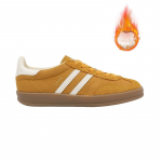 Retro punased naiste nahast paeladega rulluisutajad 36